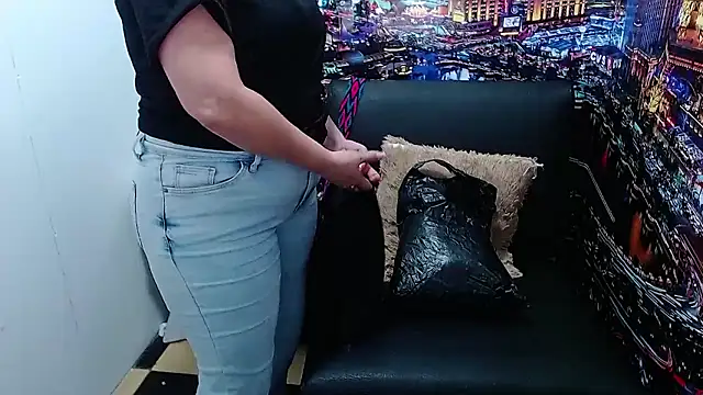 tila_nastyy webcam