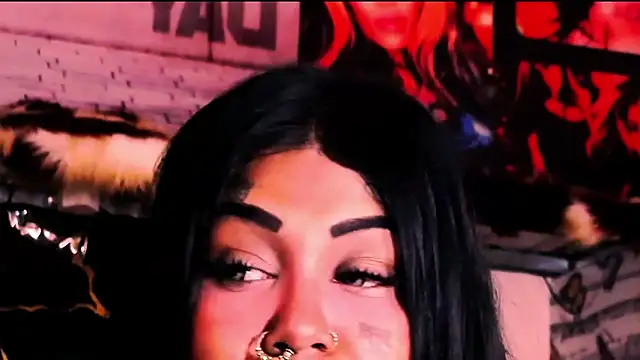 indian_dreamgirl webcam