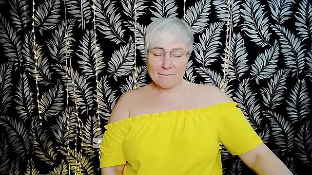 Olivia_playful webcam