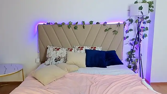okerriella's live cam