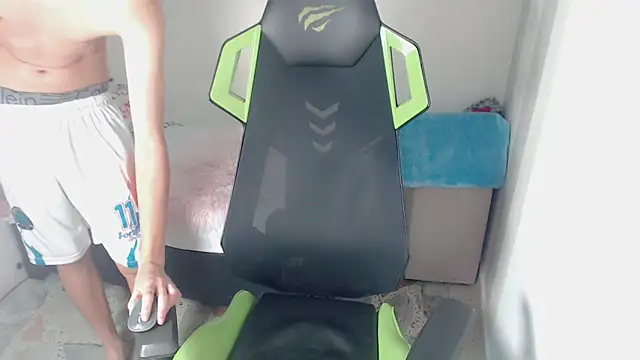 pablito_junior (M twink) - spit cock and masturbate