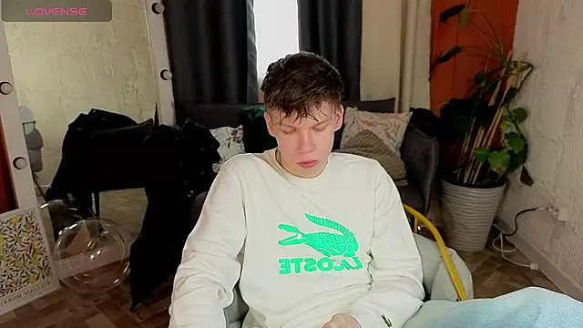 eliotmars (M twink) - show ass