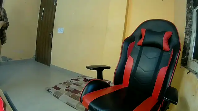 callmeshreya webcam