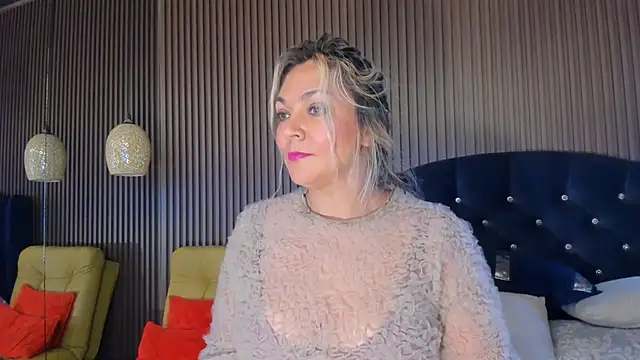 MalorySweet webcam