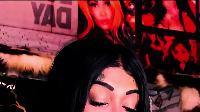 indian_dreamgirl webcam