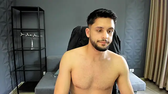 TroyWadee live sex cam