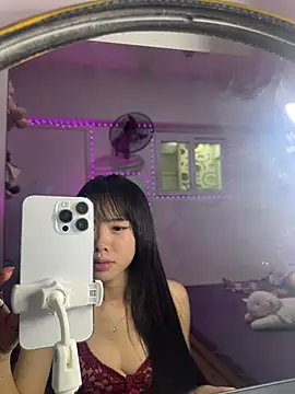 Lov3lily webcam