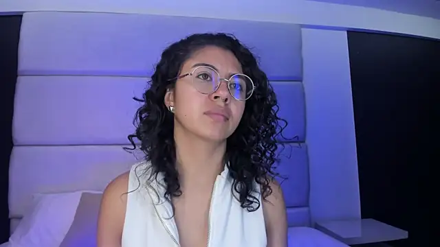 Amareto_ live cam on StripChat