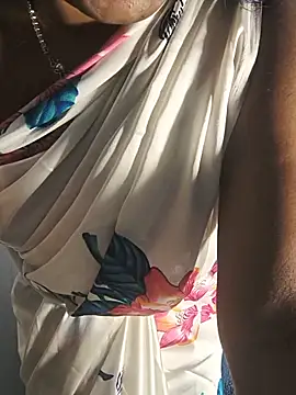 DIRTYSECRET_QUEEN_07 webcam