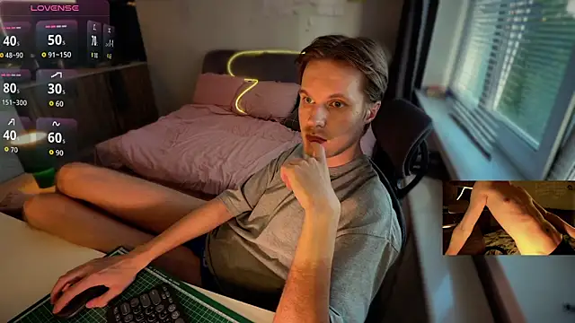 Leonnextdoor