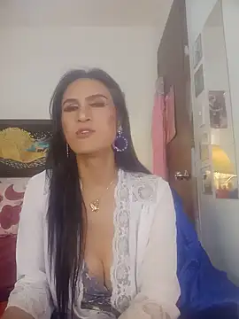MelaneaHilton live cam on StripChat