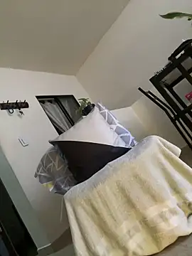 MichaelBear_21 webcam
