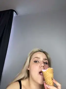 April_Purr webcam