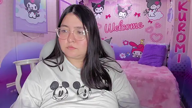 Dulce_meow live cam on StripChat