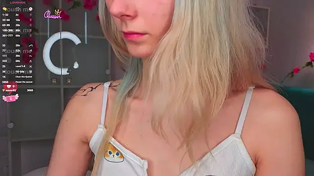 JuanaSumma webcam