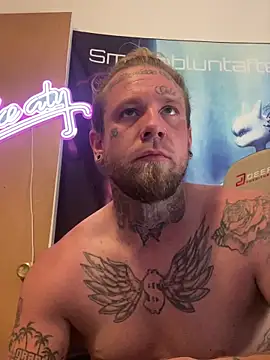 Smokebluntafterblunt live cam on StripChat