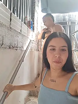HOTANDSKINNY webcam