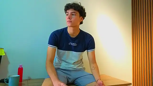 Esteban_Fire live cam on StripChat