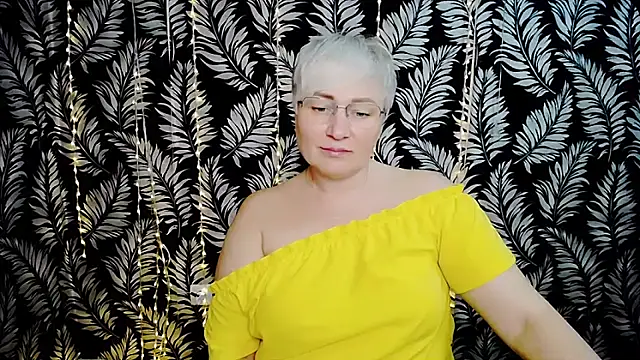Olivia_playful webcam