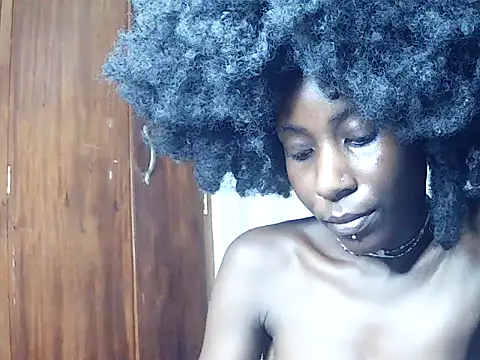Sexxy_Diva7 live cam on StripChat