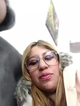 Lola_scott live cam on StripChat