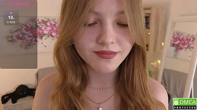 Sue_Sanders live cam on StripChat
