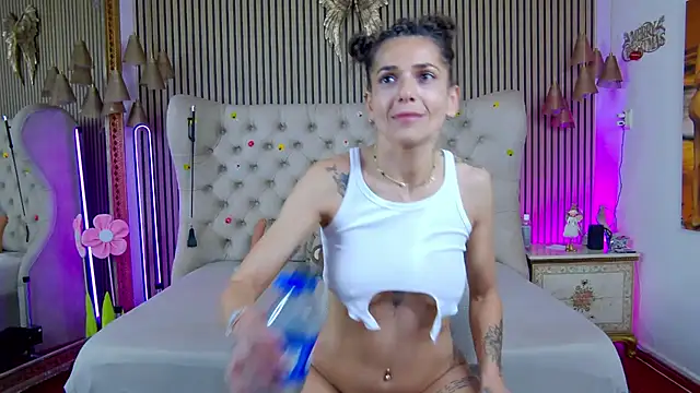 PlayfulShow webcam