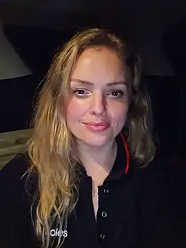 Bridgette03's live cam