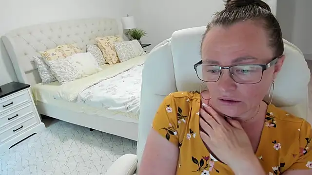 Vika73 webcam