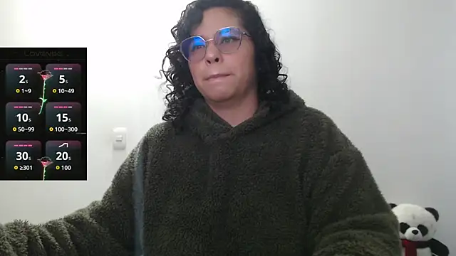 Anne_purple webcam