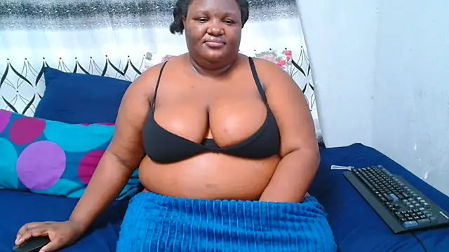 ChubbyBoobsxxx live cam on StripChat