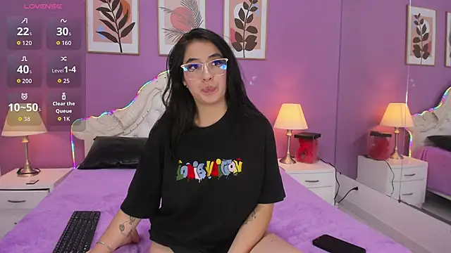 YayaQueen webcam