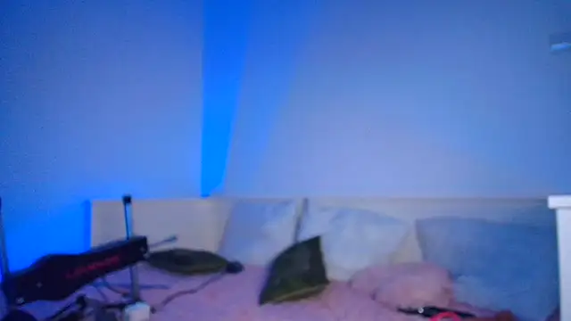 MicheyyAdam webcam