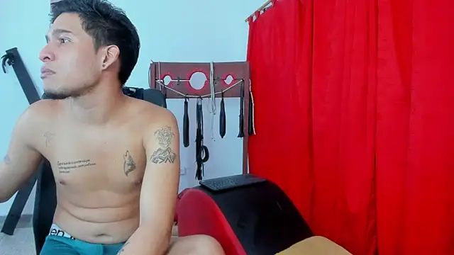 your_gay_party webcam