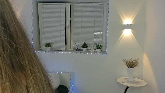 Raevella webcam