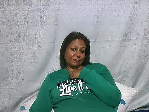 IndianSexyMilf69 webcam
