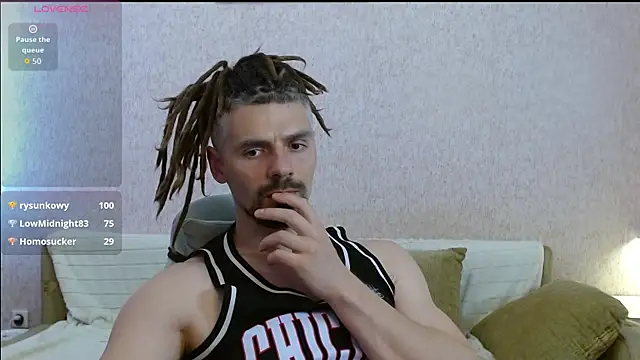 Aestheticguy101 webcam