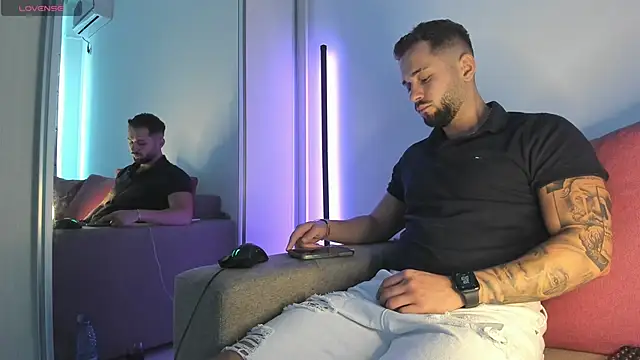 nicholasX1 webcam