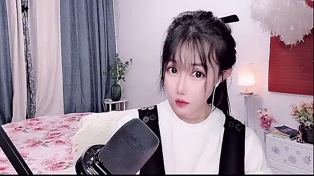 Laura_520 webcam