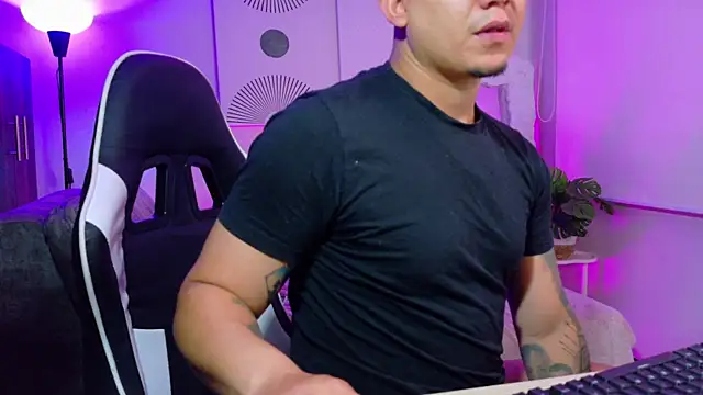 _robertobaggioo webcam