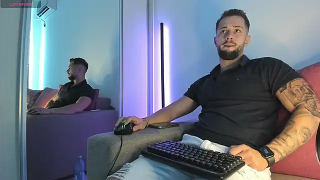 nicholasX1 webcam