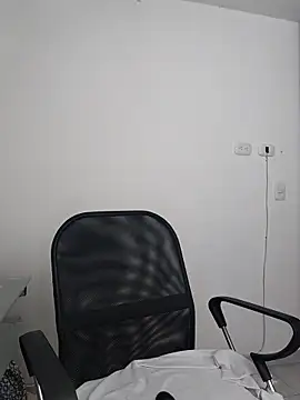 Nahiajhonson_ webcam