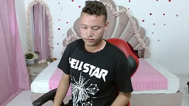 sven_fox723 webcam