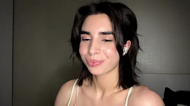 JessiaRuezga live cam on StripChat