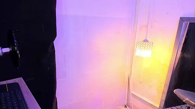 lanna_brunette