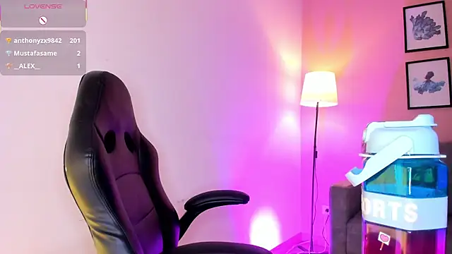 jenniekim_18 - Jenniekim_18's free webcam - UK Sex Cams