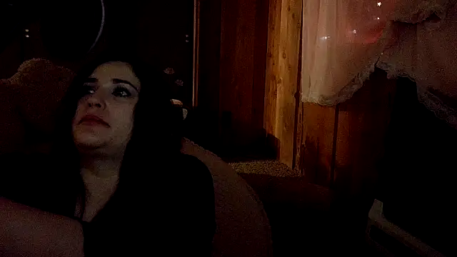 VelvetBrunetteXo webcam