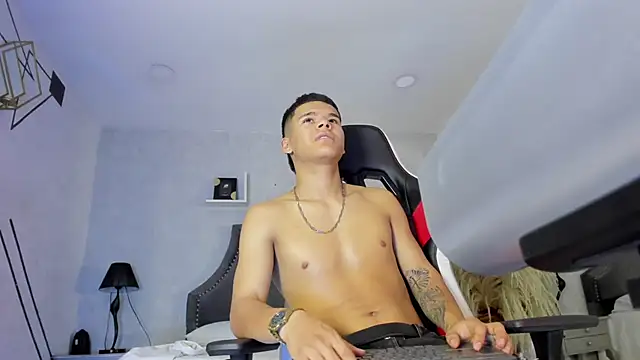 DylanRoyce_ webcam
