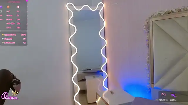 Karla_tay1