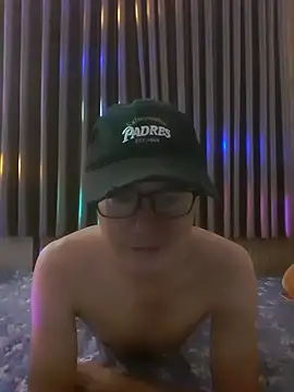boy_zin007 webcam